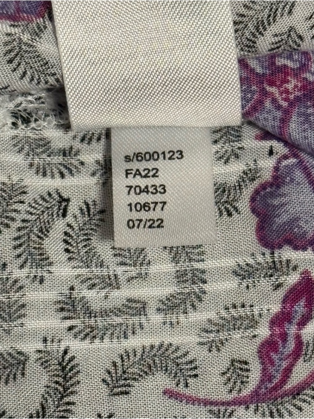 Loft Women’s Short Sleeve Puff Sleeve Blouse Floral Design White Purple Size XS - Picture 10 of 12